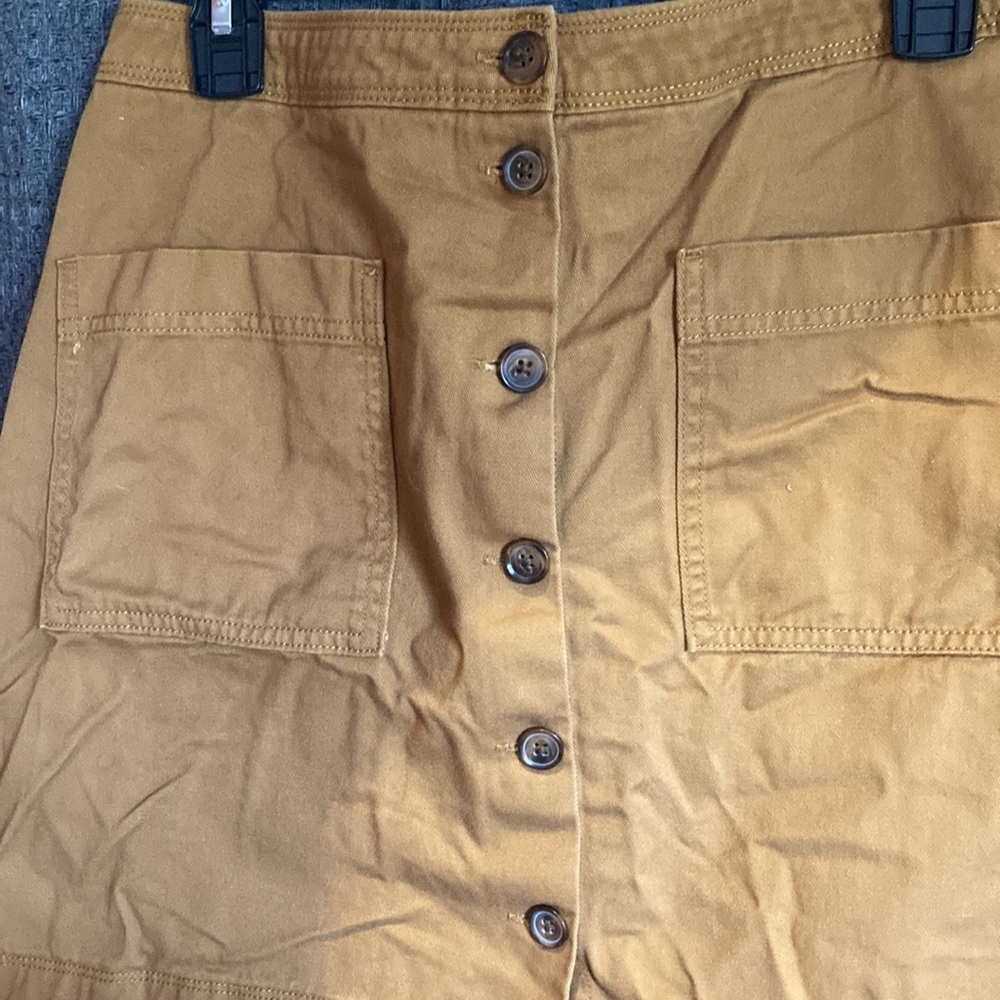 Old Navy Skirt - Picture 2 of 6